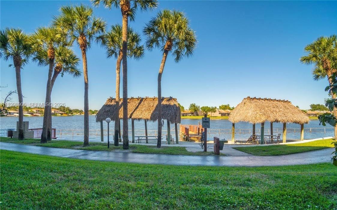 COLONY POINT 3 CONDO - Residential