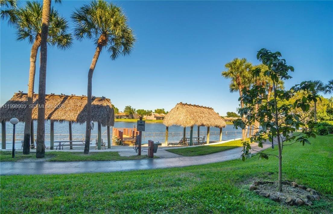 COLONY POINT 3 CONDO - Residential