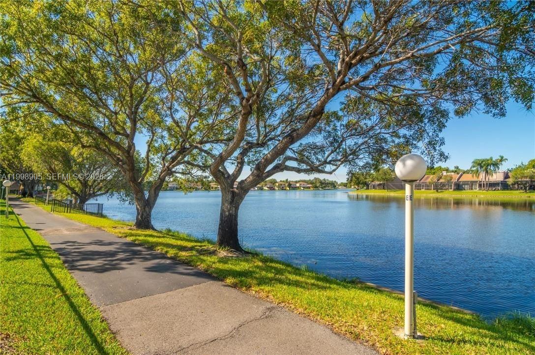 COLONY POINT 3 CONDO - Residential