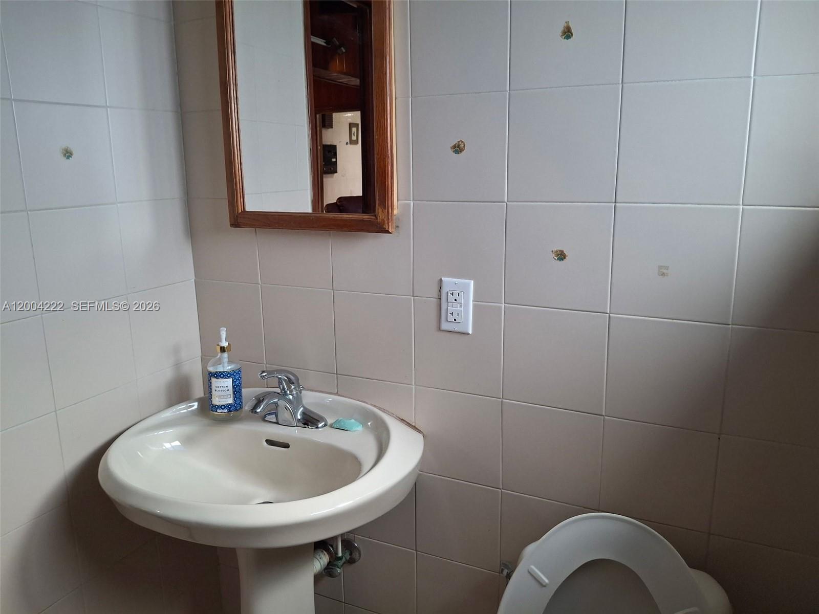 FLOYDS GROVES ESTATES - Residential