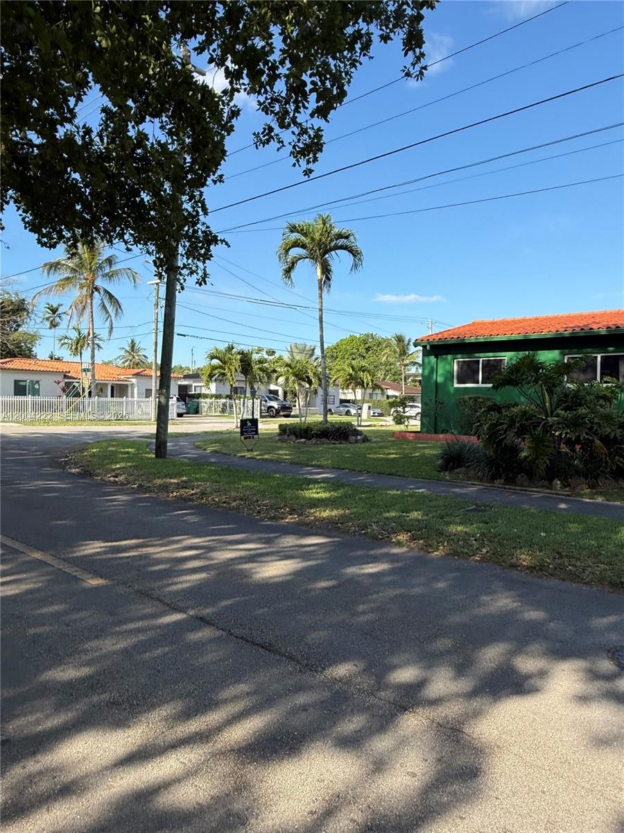 FLOYDS GROVES ESTATES - Residential