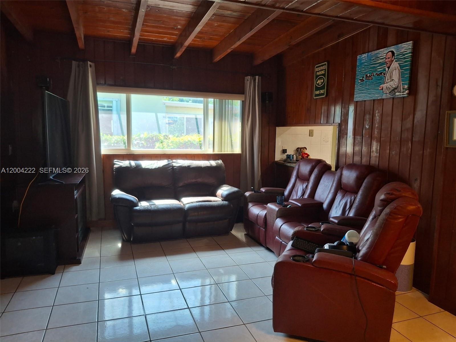 FLOYDS GROVES ESTATES - Residential