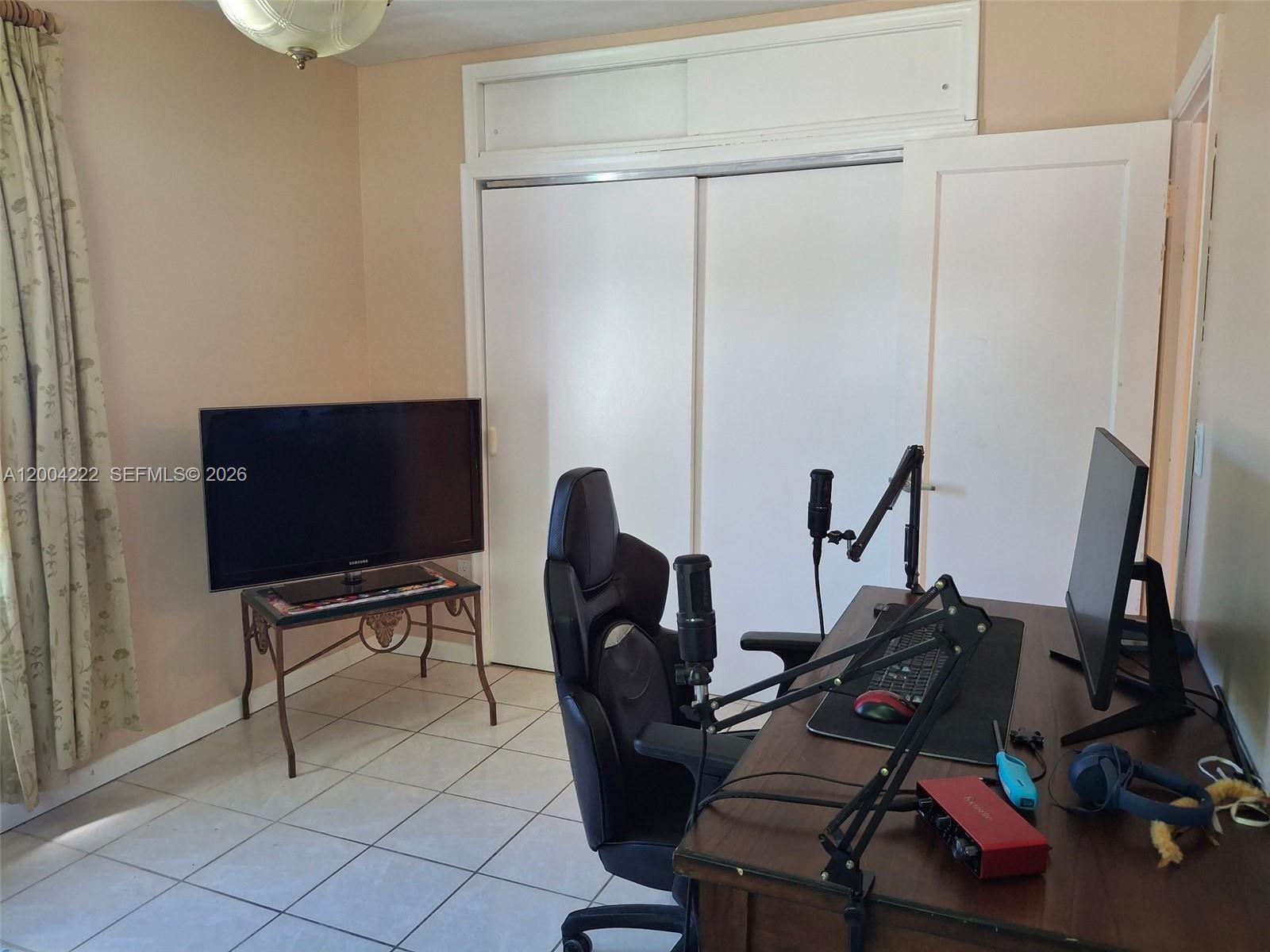 FLOYDS GROVES ESTATES - Residential