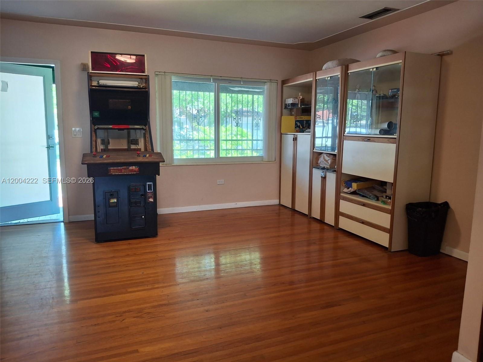 FLOYDS GROVES ESTATES - Residential