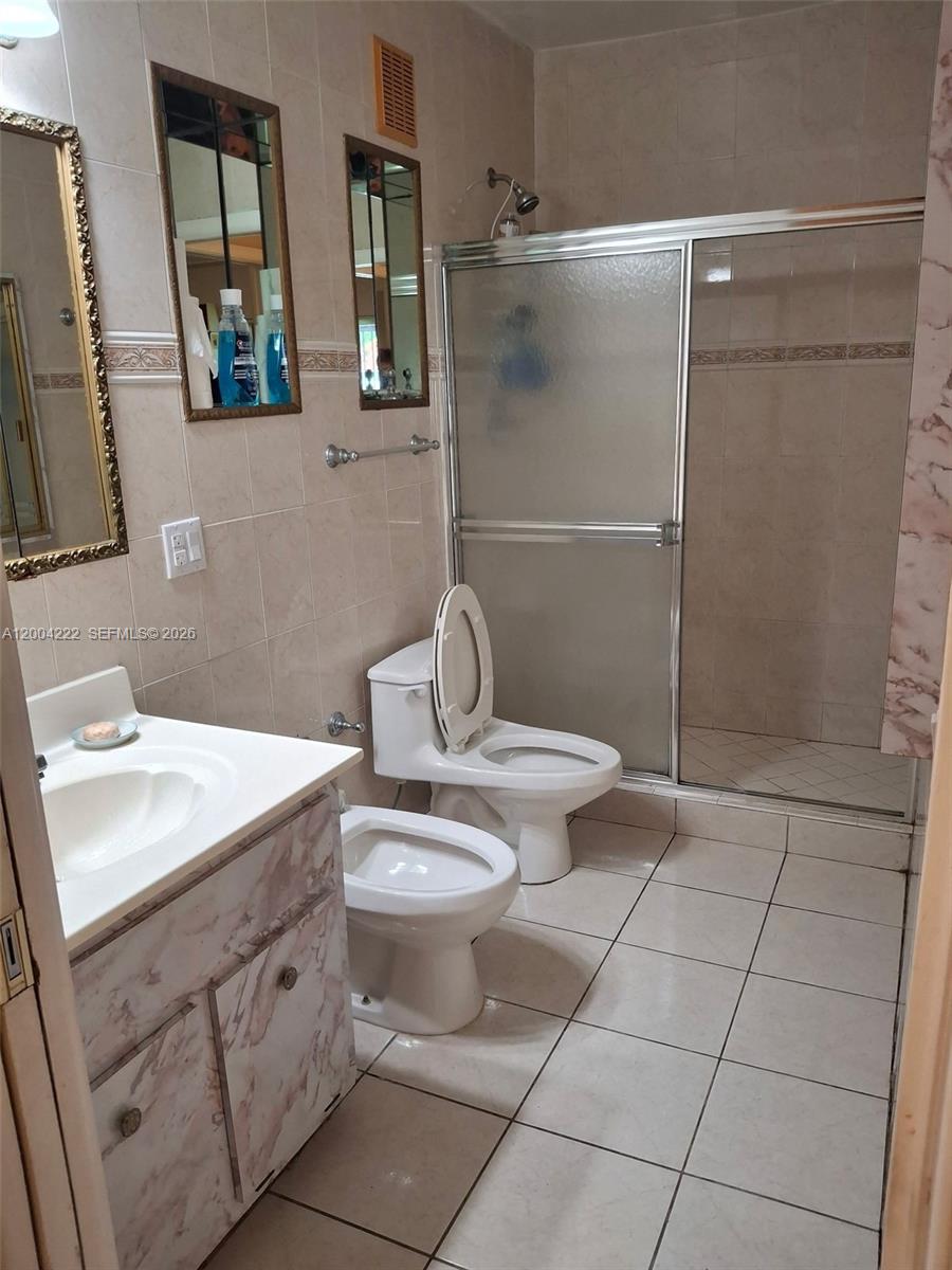 FLOYDS GROVES ESTATES - Residential