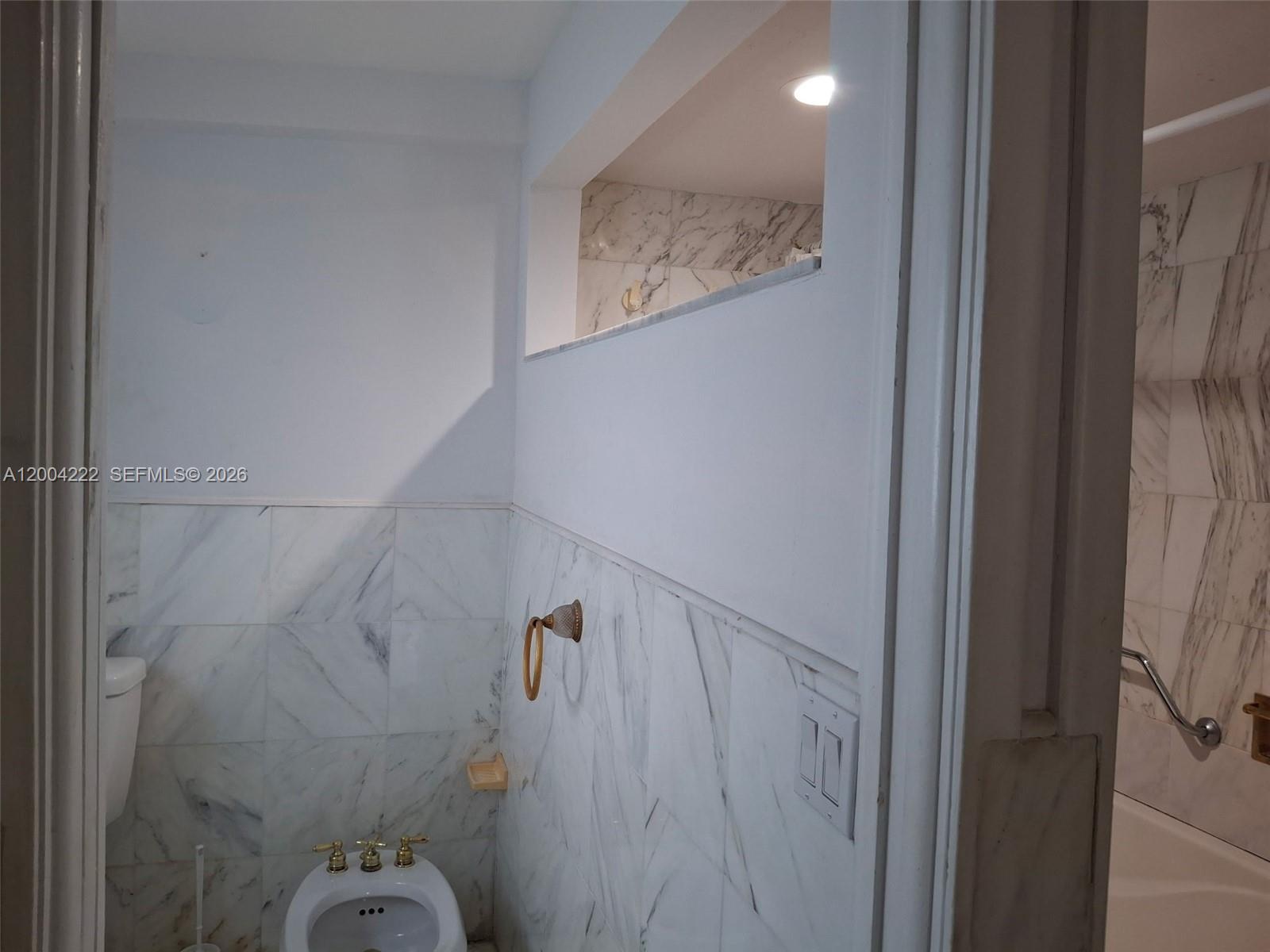 FLOYDS GROVES ESTATES - Residential