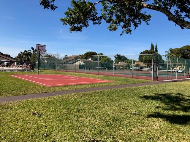 BRIAR LAKE - Residential Lease