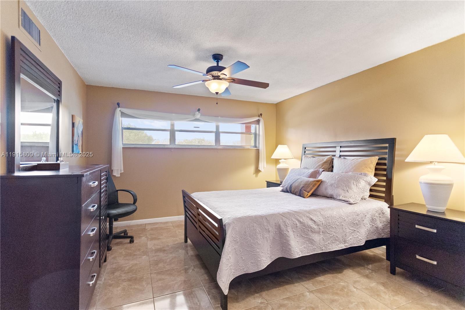 HOLLYBROOK GOLF AND - Residential