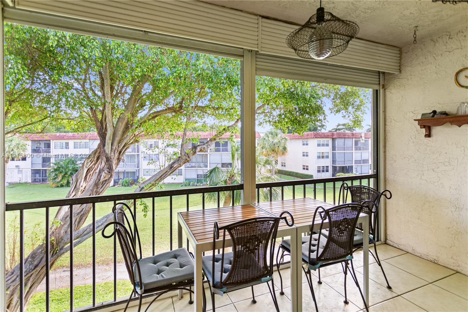 8940 S Hollybrook Blvd 53-304