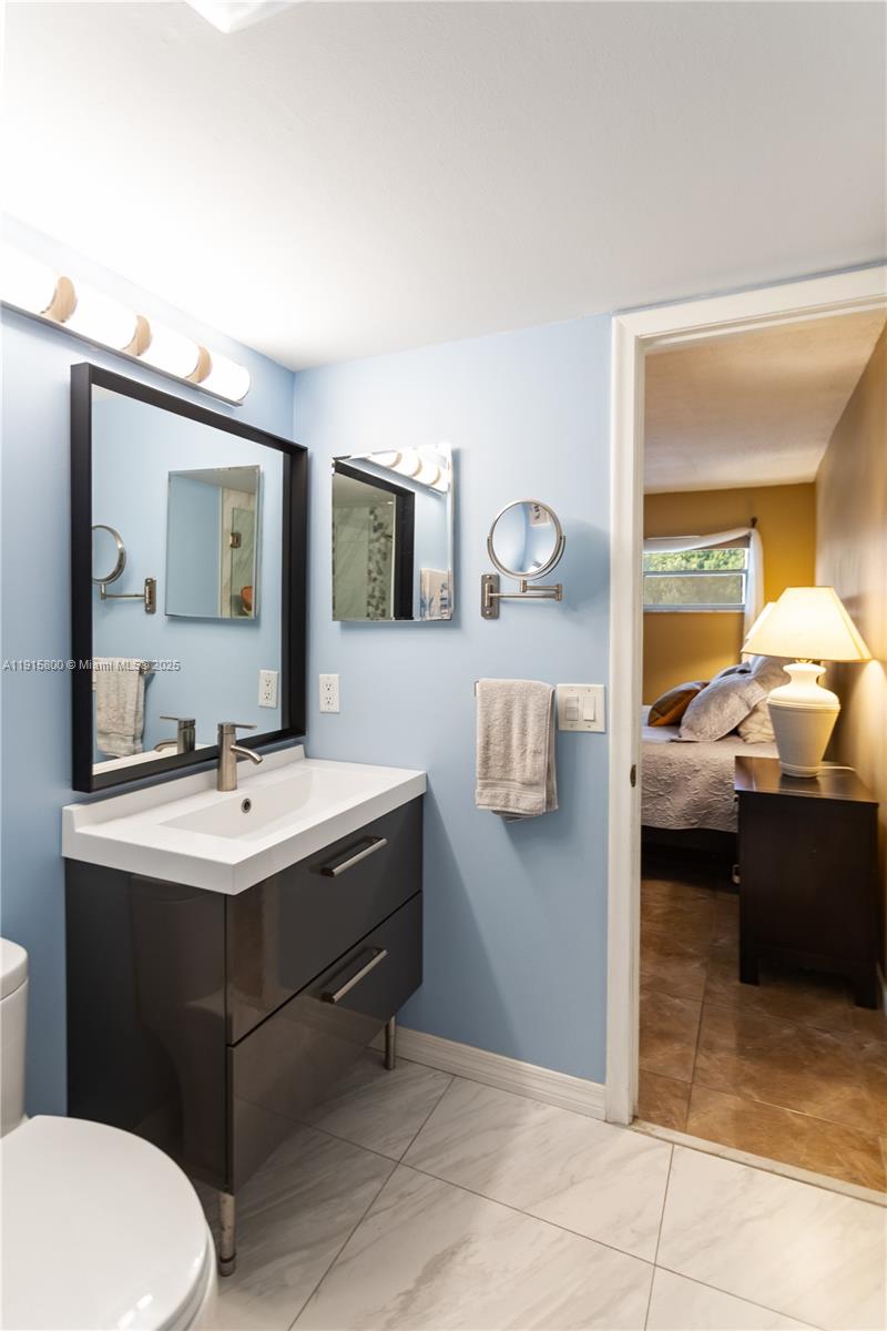 HOLLYBROOK GOLF AND - Residential