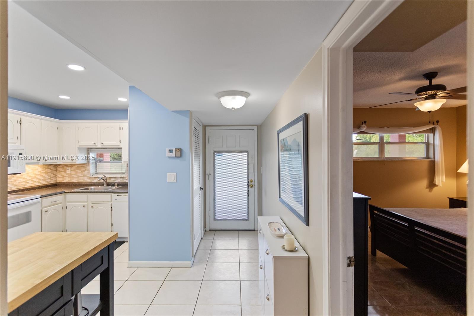 HOLLYBROOK GOLF AND - Residential