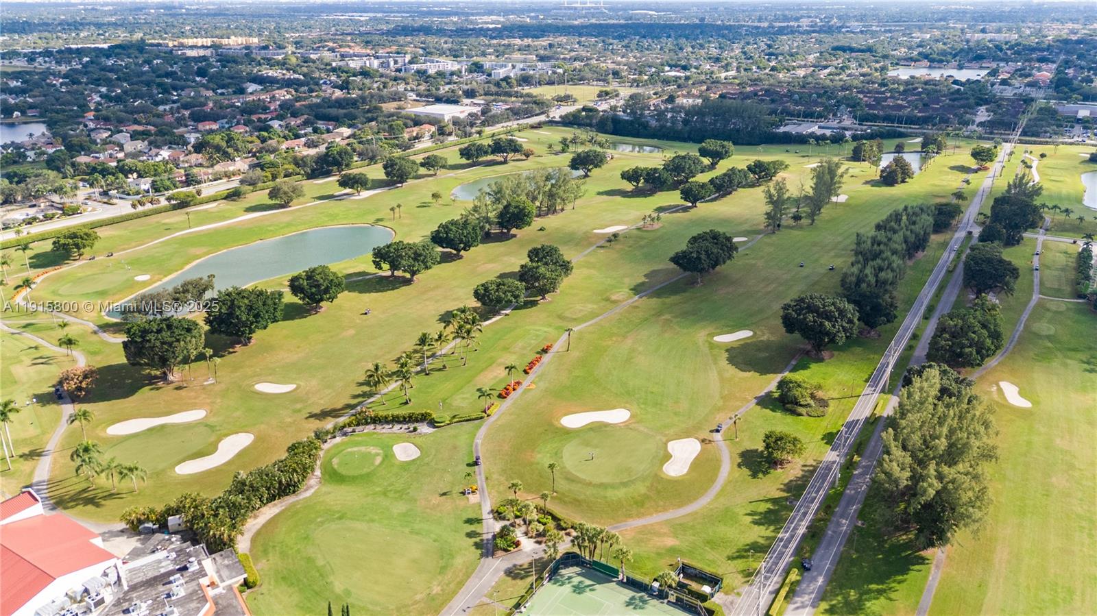 HOLLYBROOK GOLF AND - Residential