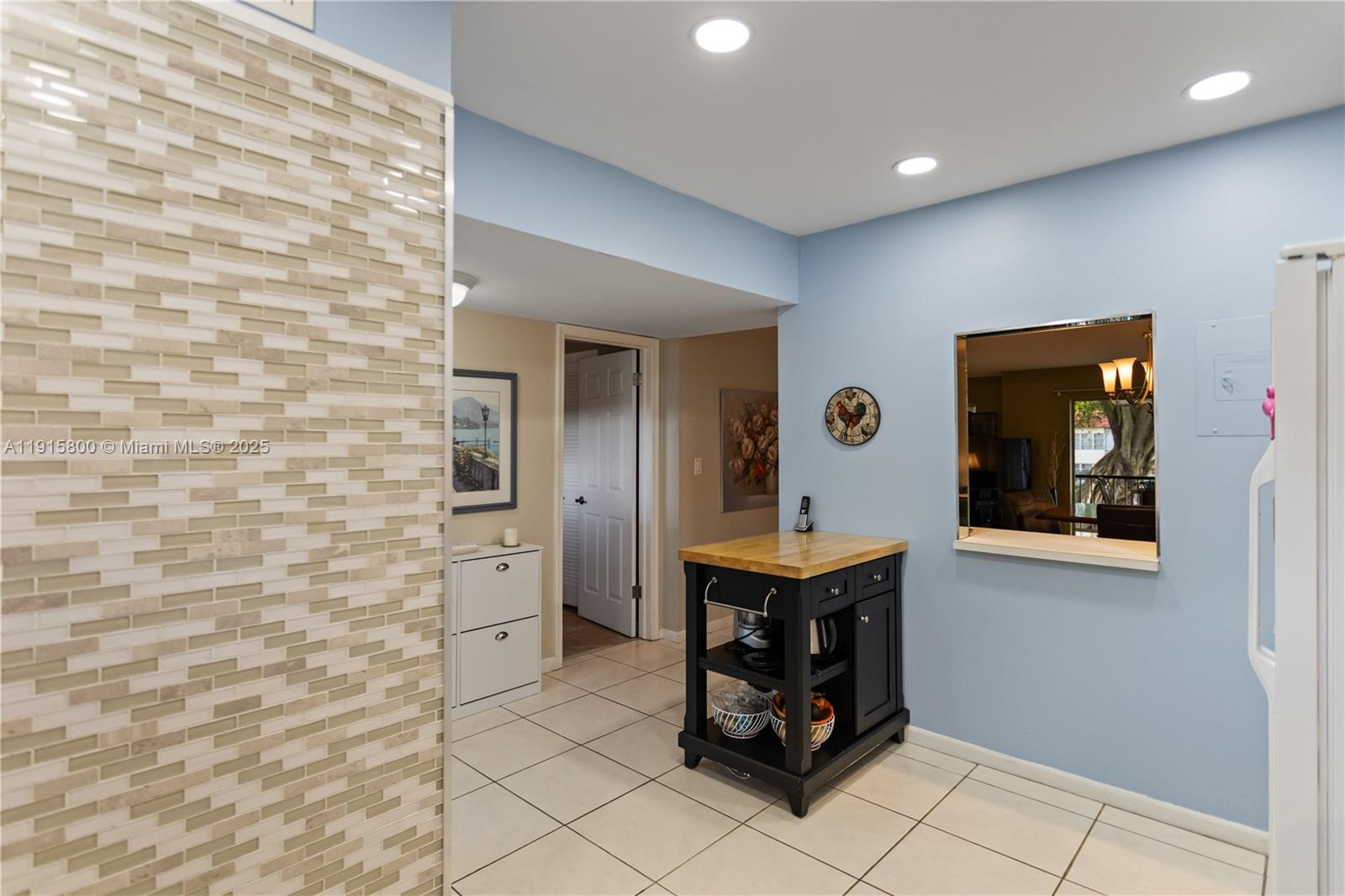 HOLLYBROOK GOLF AND - Residential