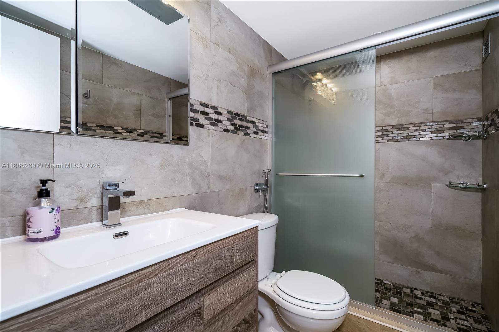 PARKER PLAZA ESTATES COND - Residential Lease