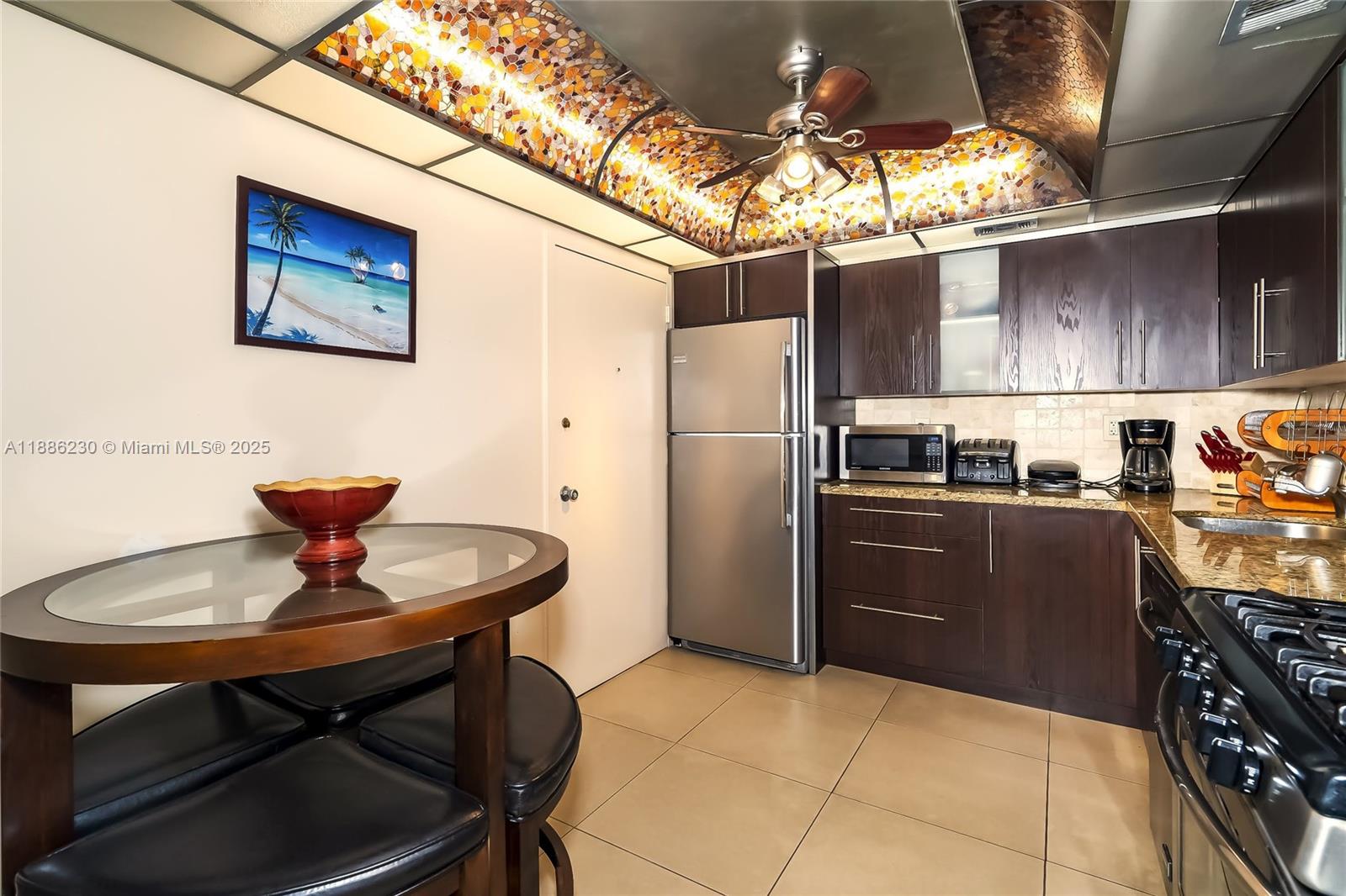 PARKER PLAZA ESTATES COND - Residential Lease