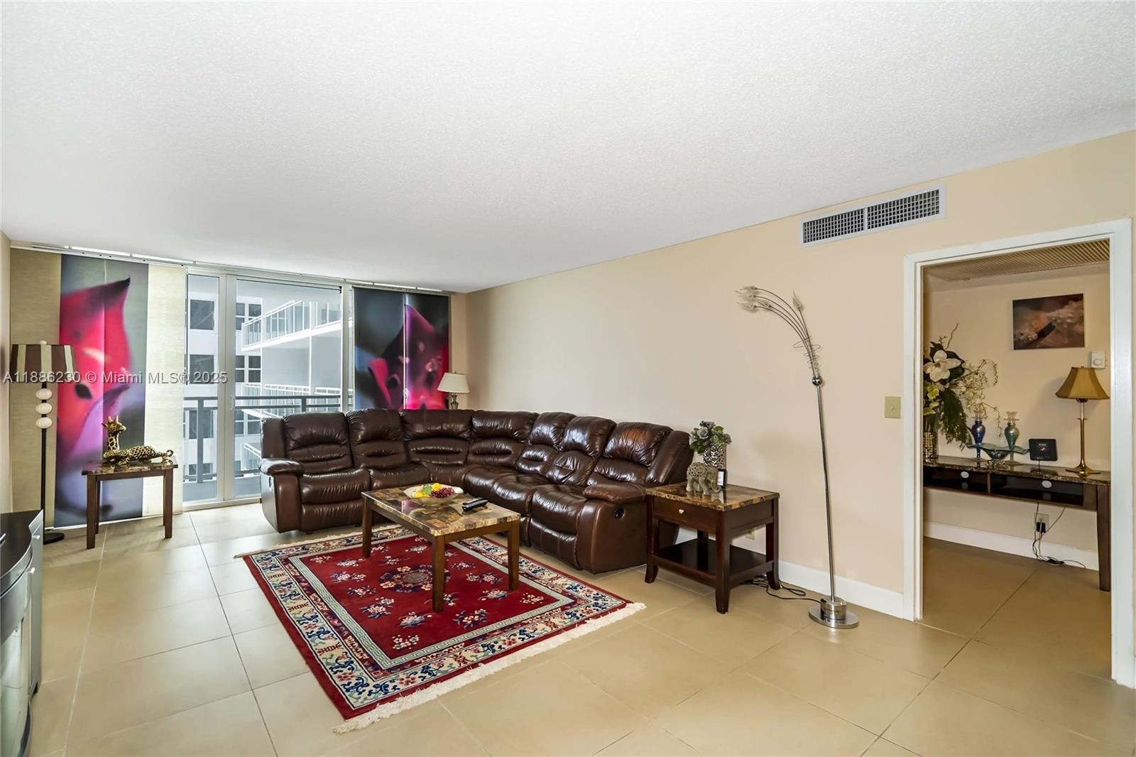 PARKER PLAZA ESTATES COND - Residential Lease