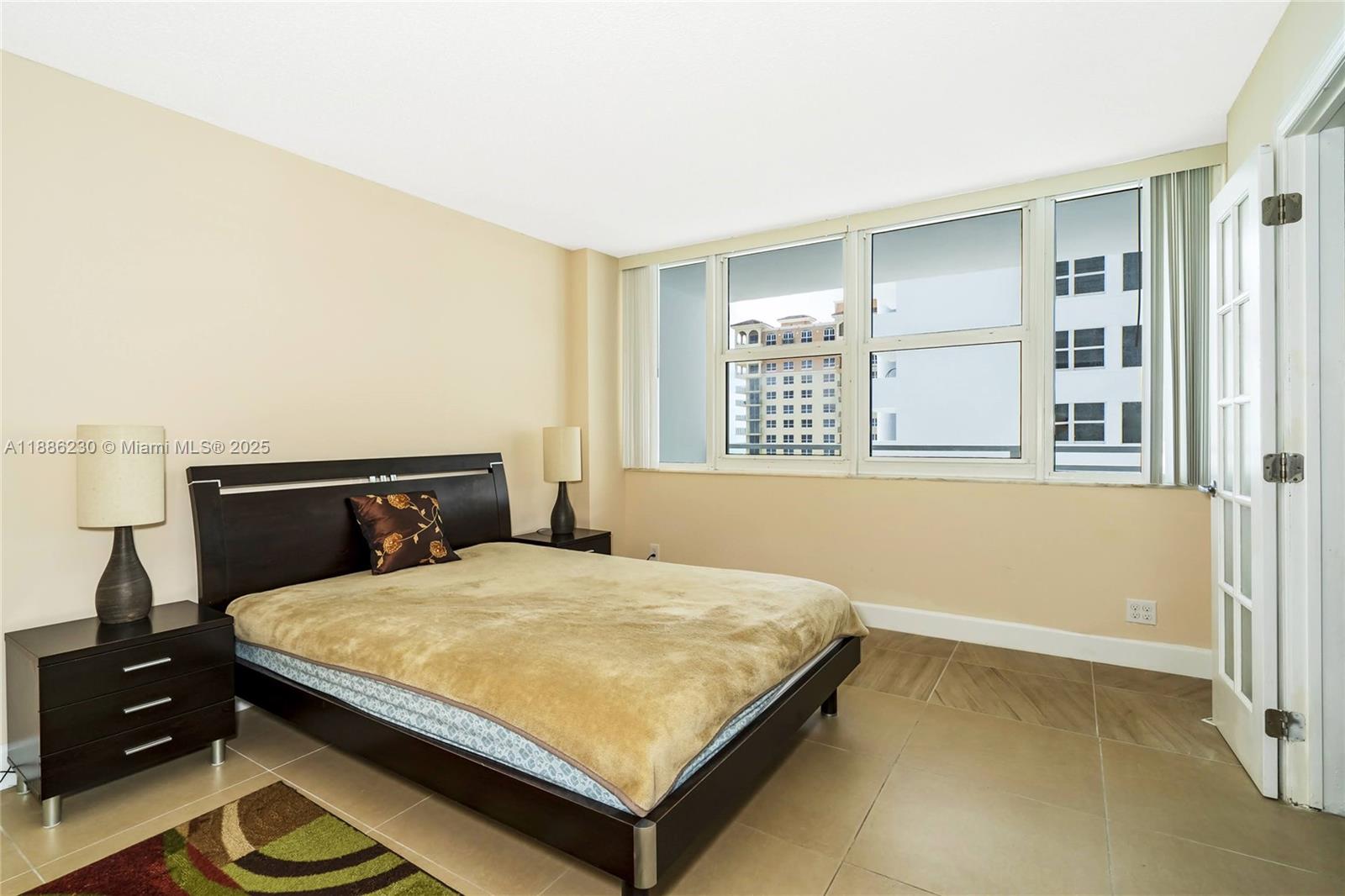 PARKER PLAZA ESTATES COND - Residential Lease