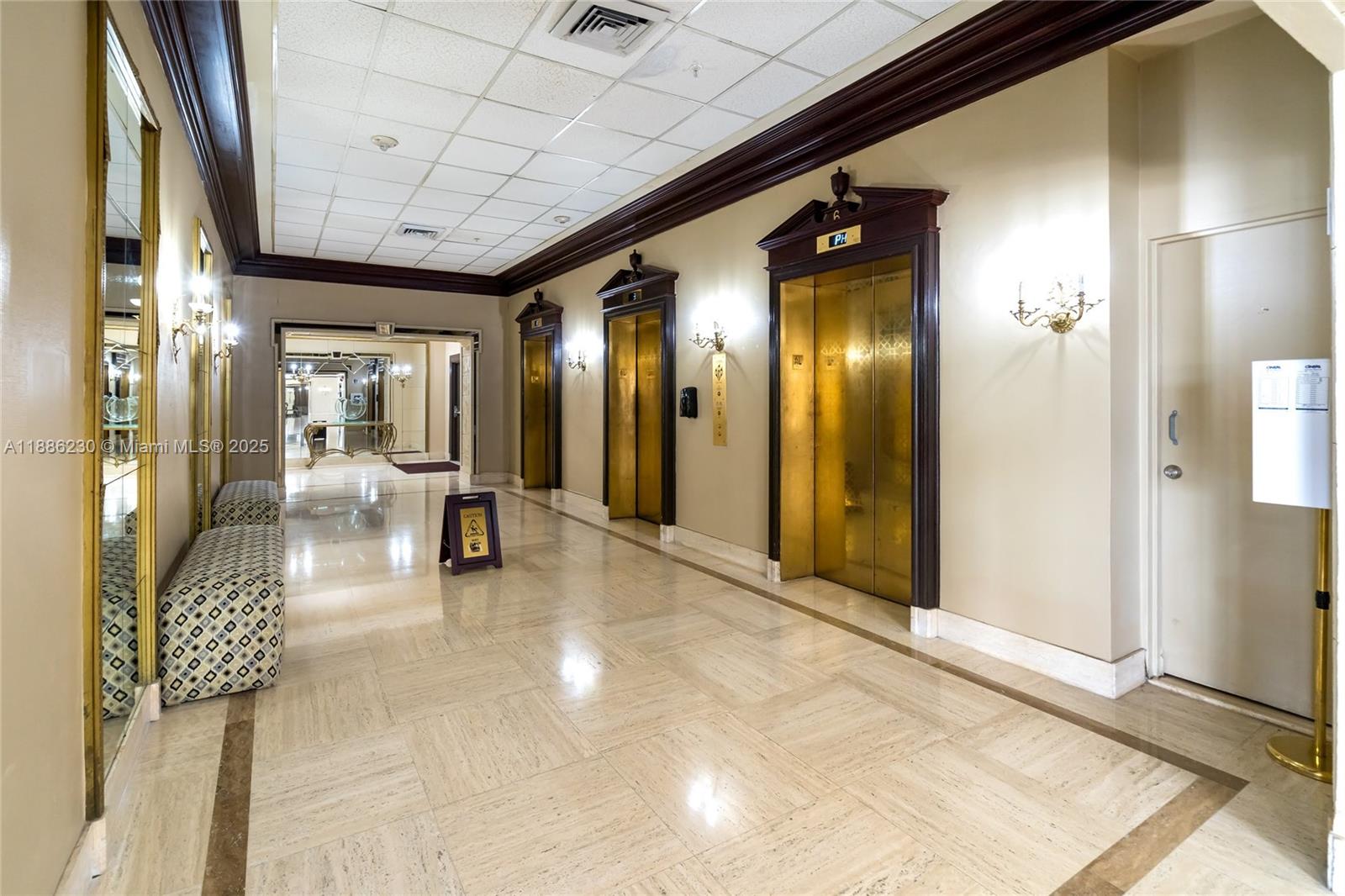 PARKER PLAZA ESTATES COND - Residential Lease