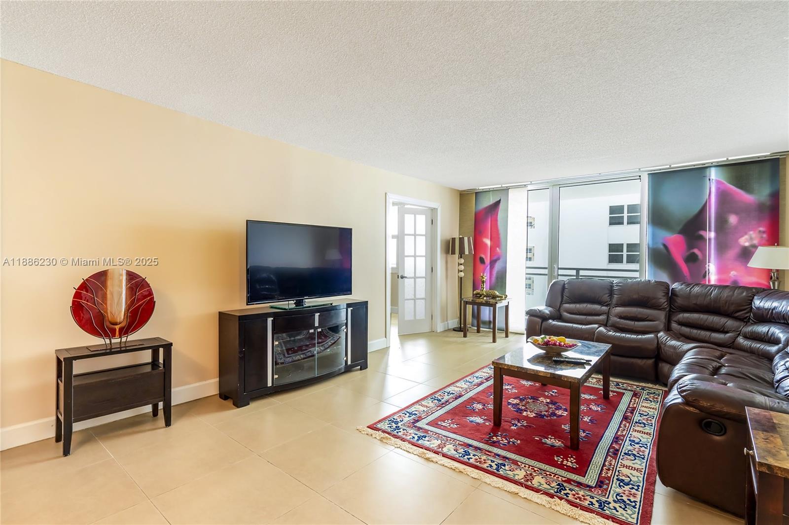 PARKER PLAZA ESTATES COND - Residential Lease