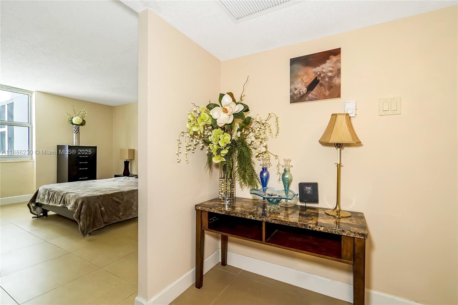 PARKER PLAZA ESTATES COND - Residential Lease