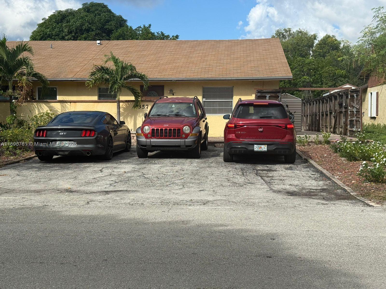 LAKE ISLAND - Residential