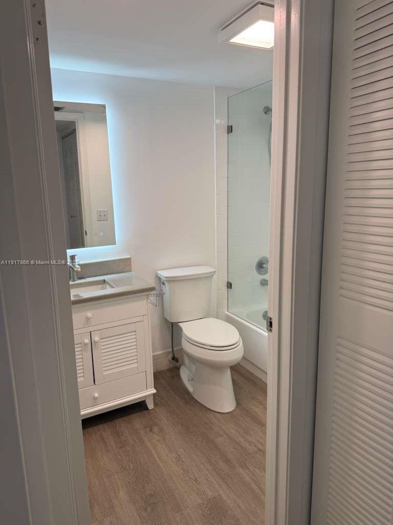 IVANHOE EAST AT CENTURY V - Residential