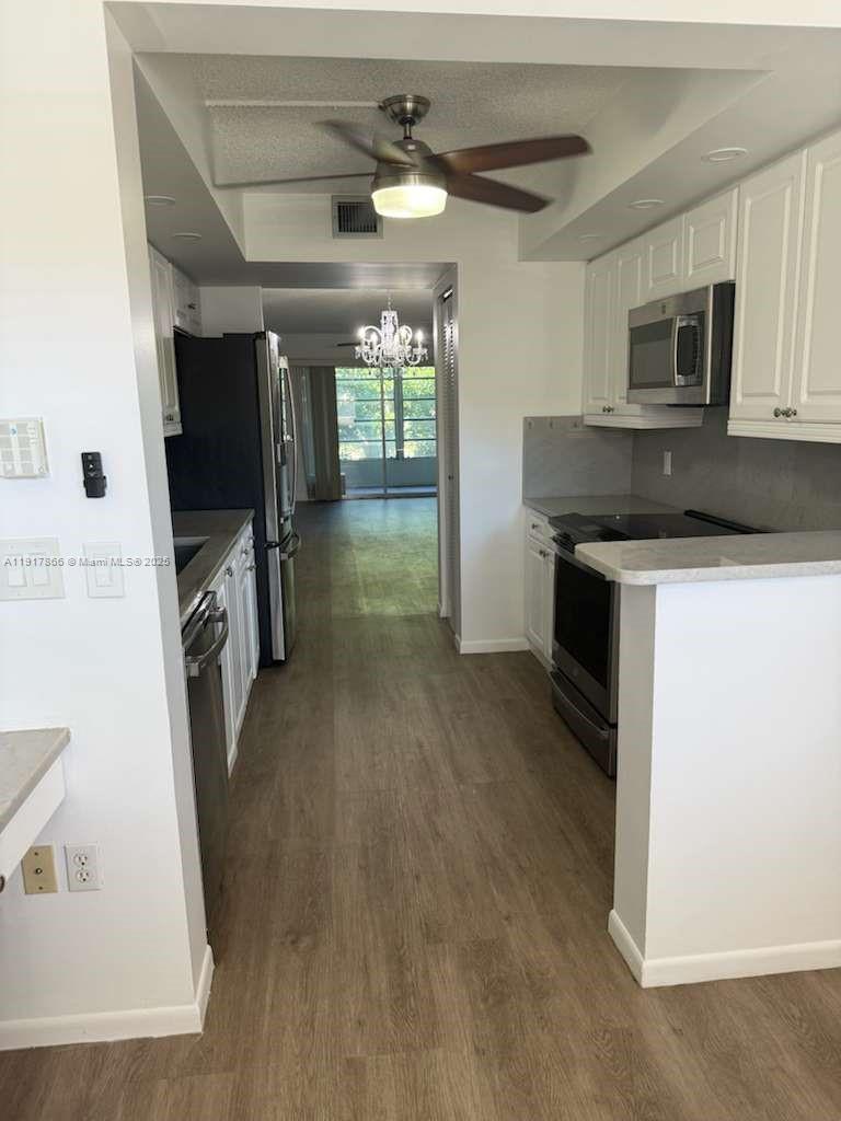 IVANHOE EAST AT CENTURY V - Residential