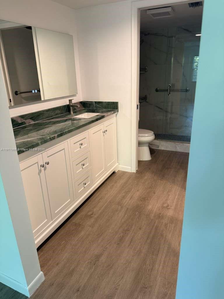 IVANHOE EAST AT CENTURY V - Residential