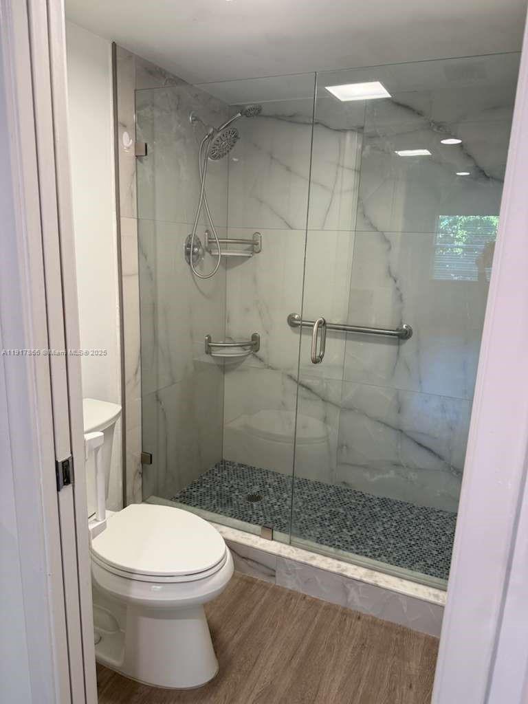 IVANHOE EAST AT CENTURY V - Residential