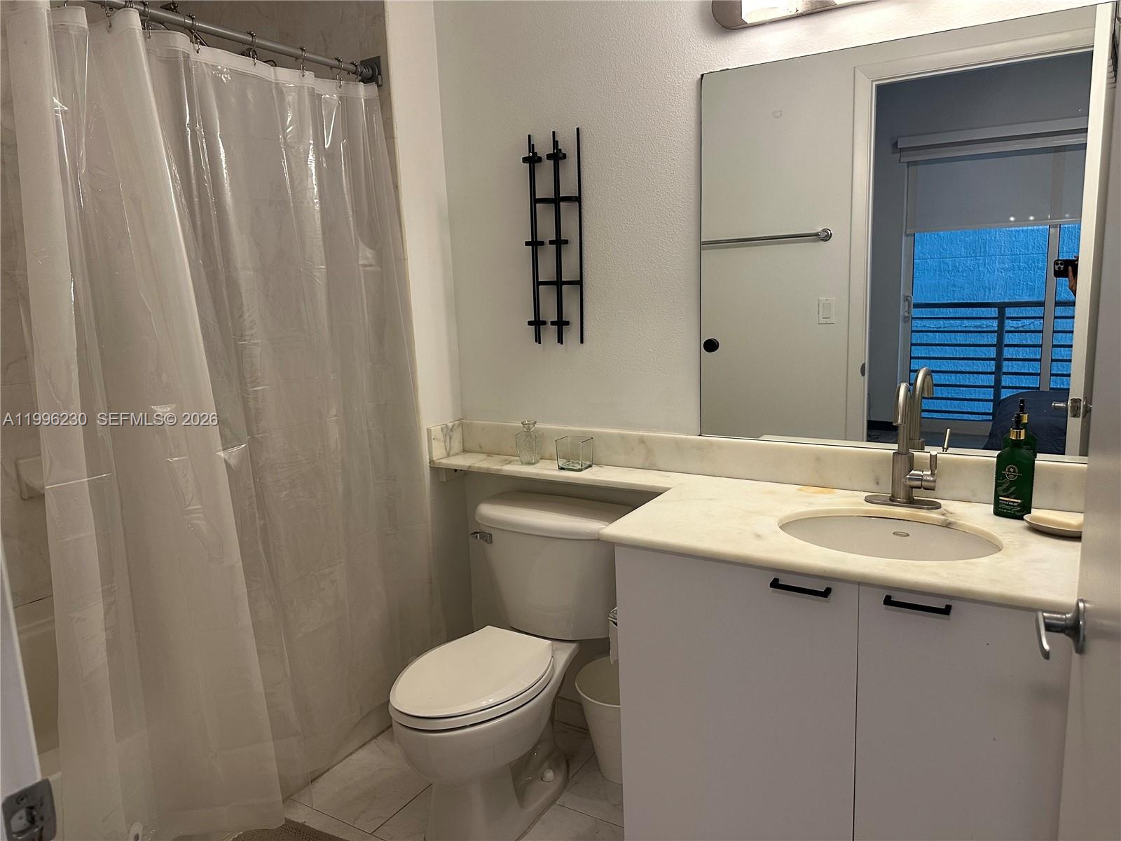 THE LOFT DOWNTOWN CONDO - Residential Lease