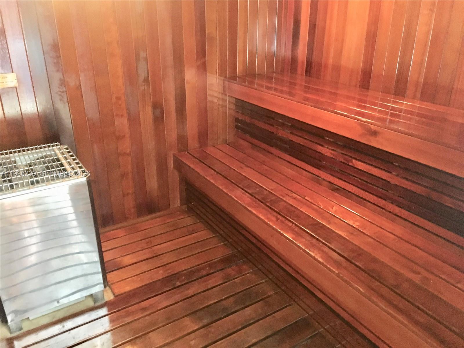 THE LOFT DOWNTOWN CONDO - Residential Lease