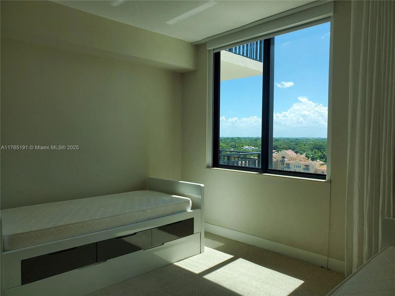 Coral Gables, Florida 33134, United States, 2 Bedrooms Bedrooms, ,2 BathroomsBathrooms,Residential,Active,91310