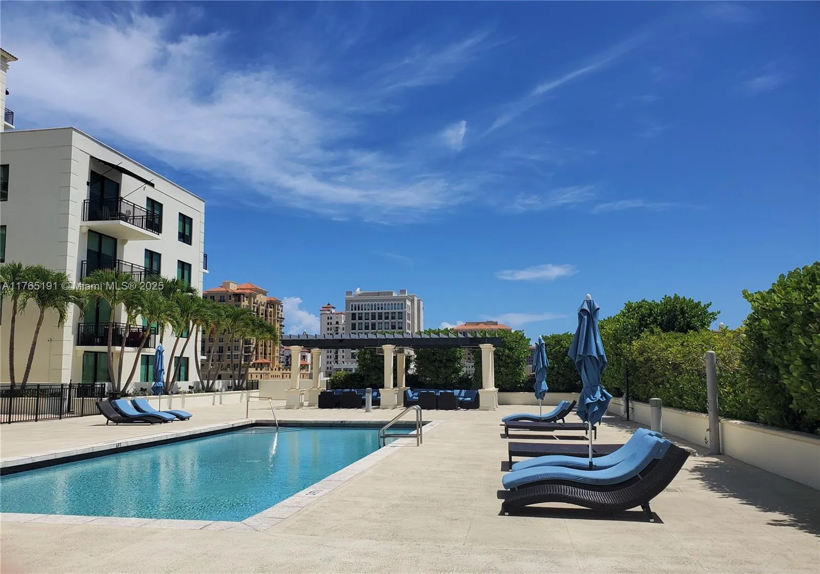 Coral Gables, Florida 33134, United States, 2 Bedrooms Bedrooms, ,2 BathroomsBathrooms,Residential,Active,91310