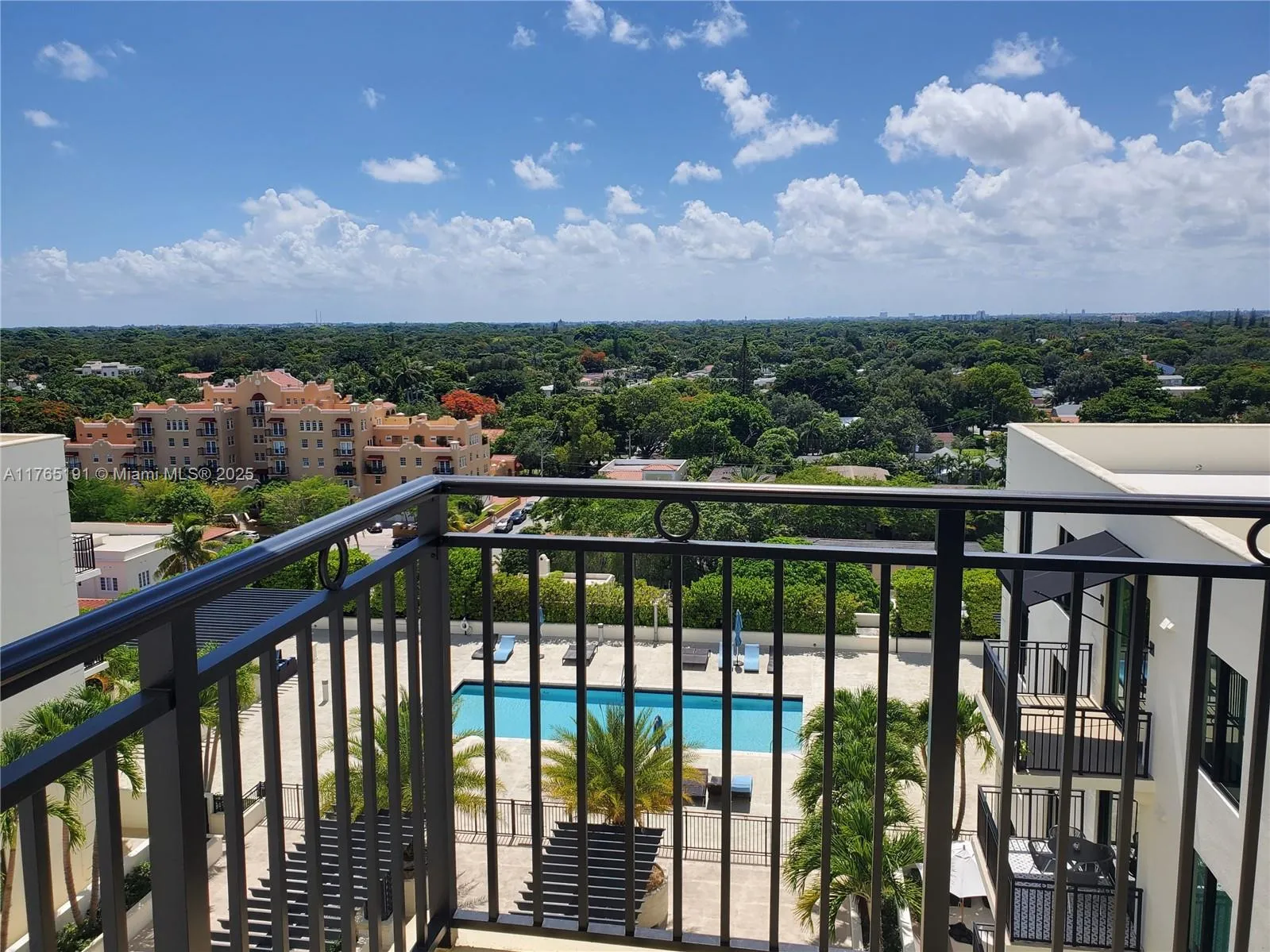 Coral Gables, Florida 33134, United States, 2 Bedrooms Bedrooms, ,2 BathroomsBathrooms,Residential,Active,91310