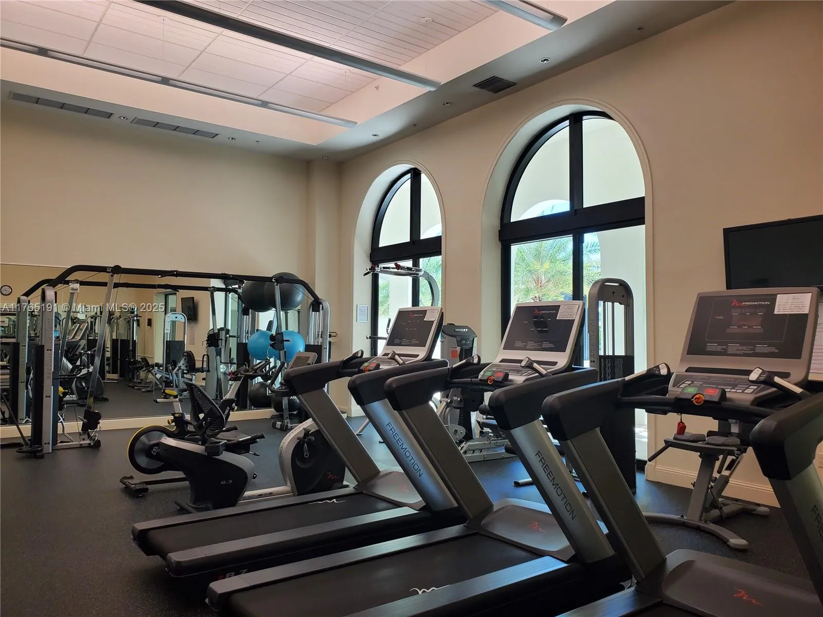 Coral Gables, Florida 33134, United States, 2 Bedrooms Bedrooms, ,2 BathroomsBathrooms,Residential,Active,91310