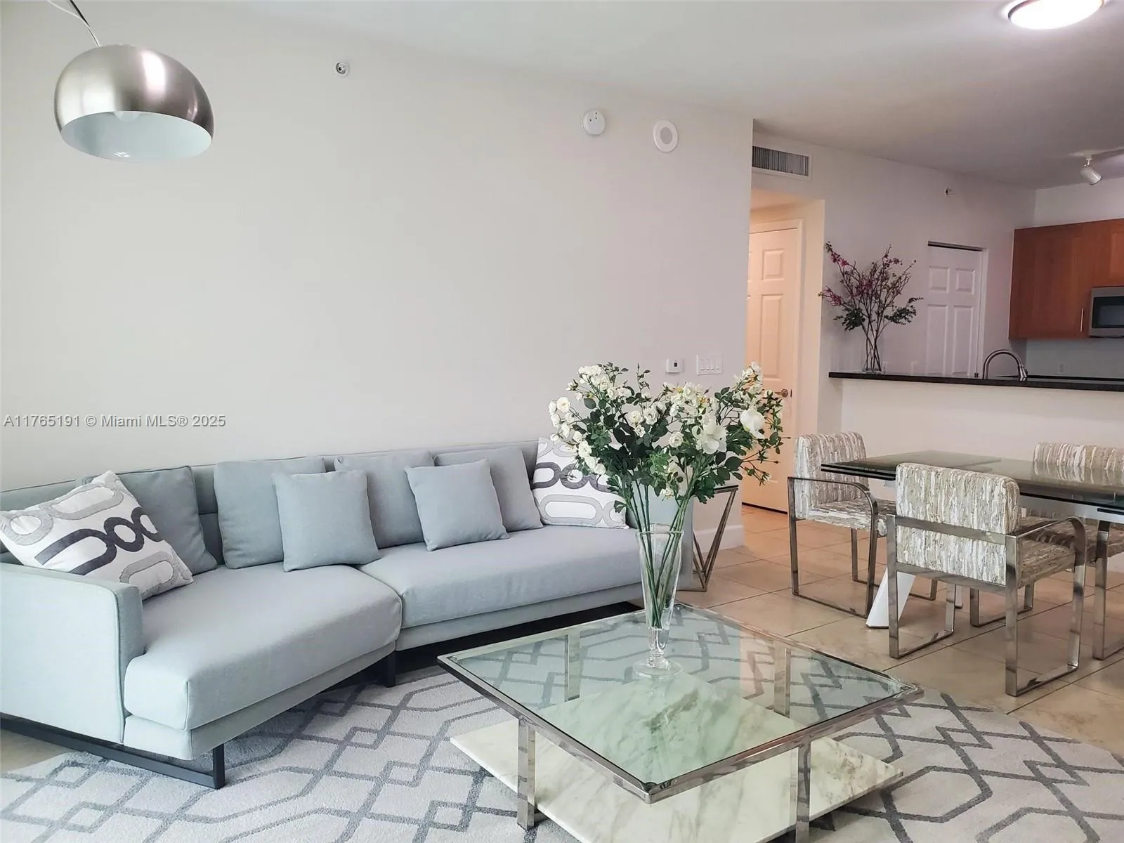 Coral Gables, Florida 33134, United States, 2 Bedrooms Bedrooms, ,2 BathroomsBathrooms,Residential,Active,91310