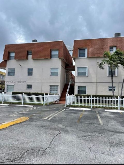 Condominium in Hialeah FL 1560 46th St.jpg