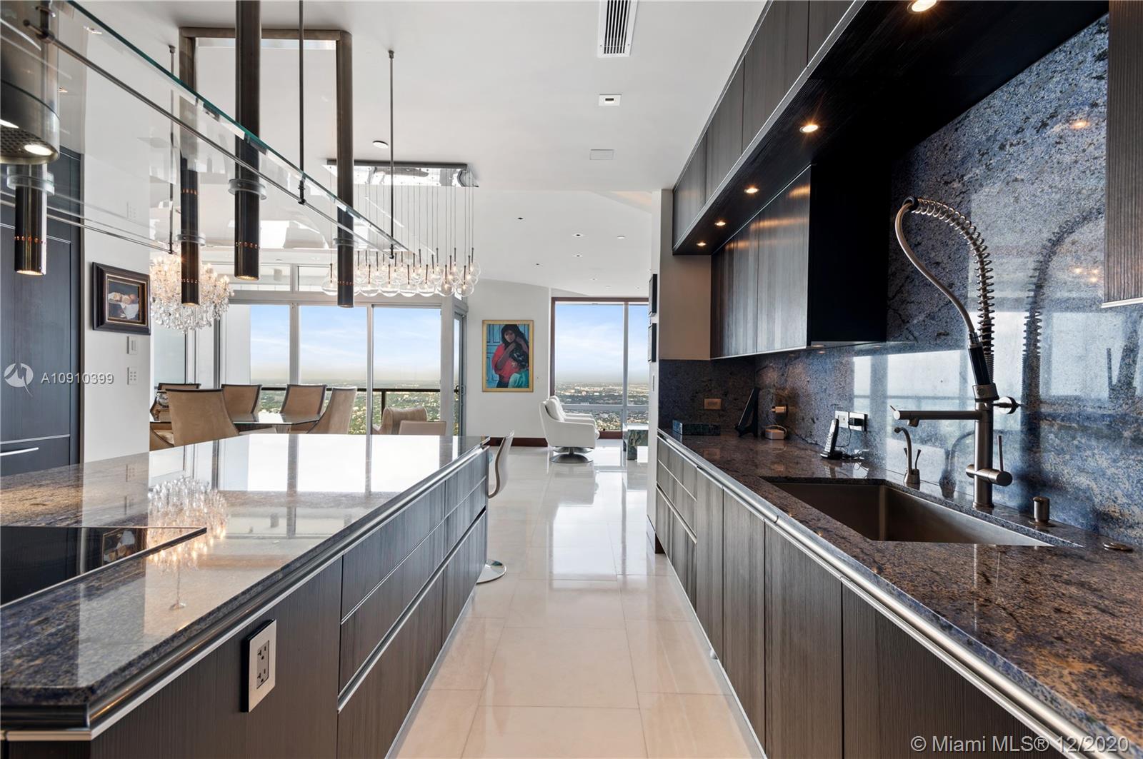 Four Seasons Residence - Residential