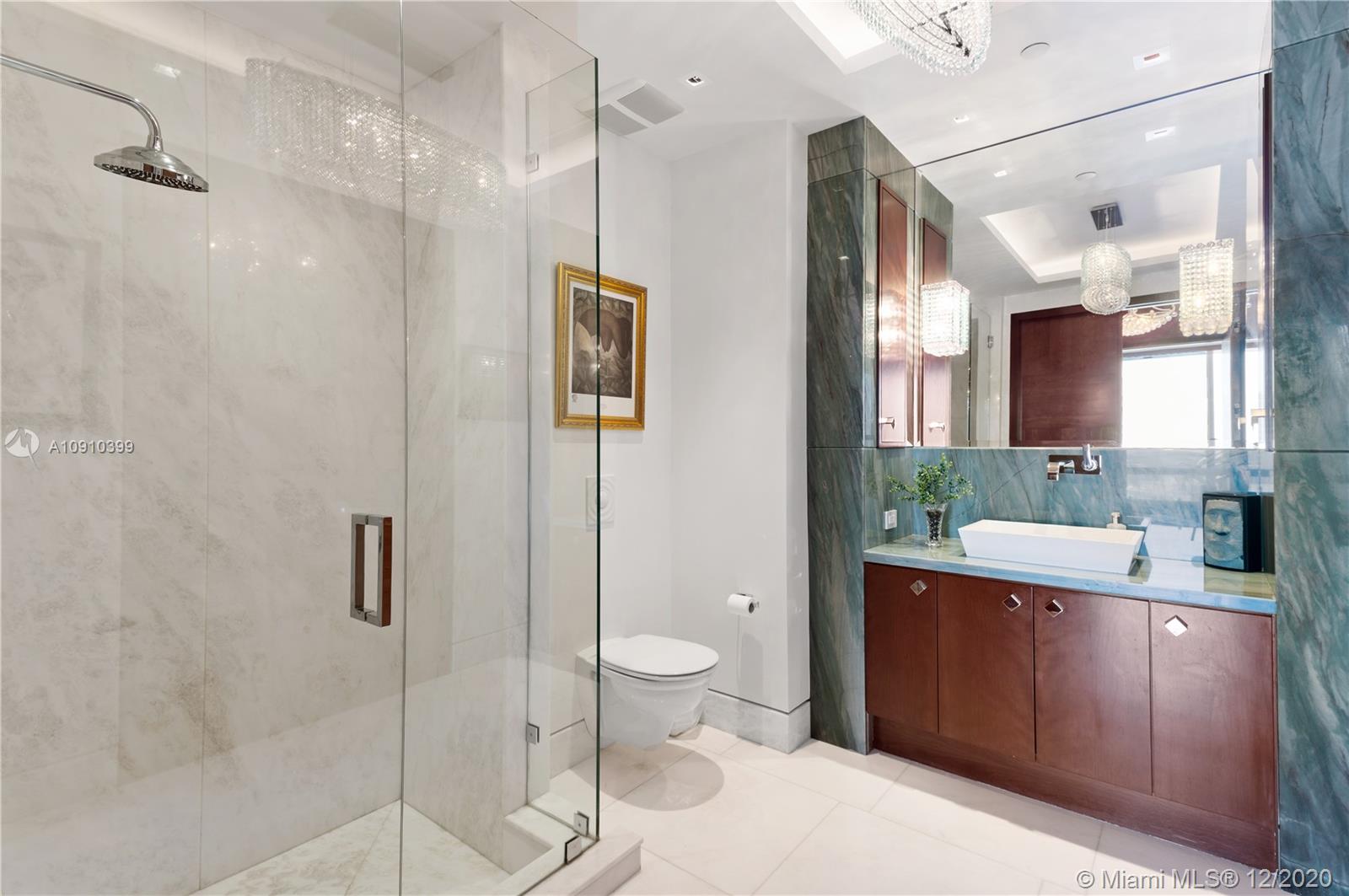 Four Seasons Residence - Residential