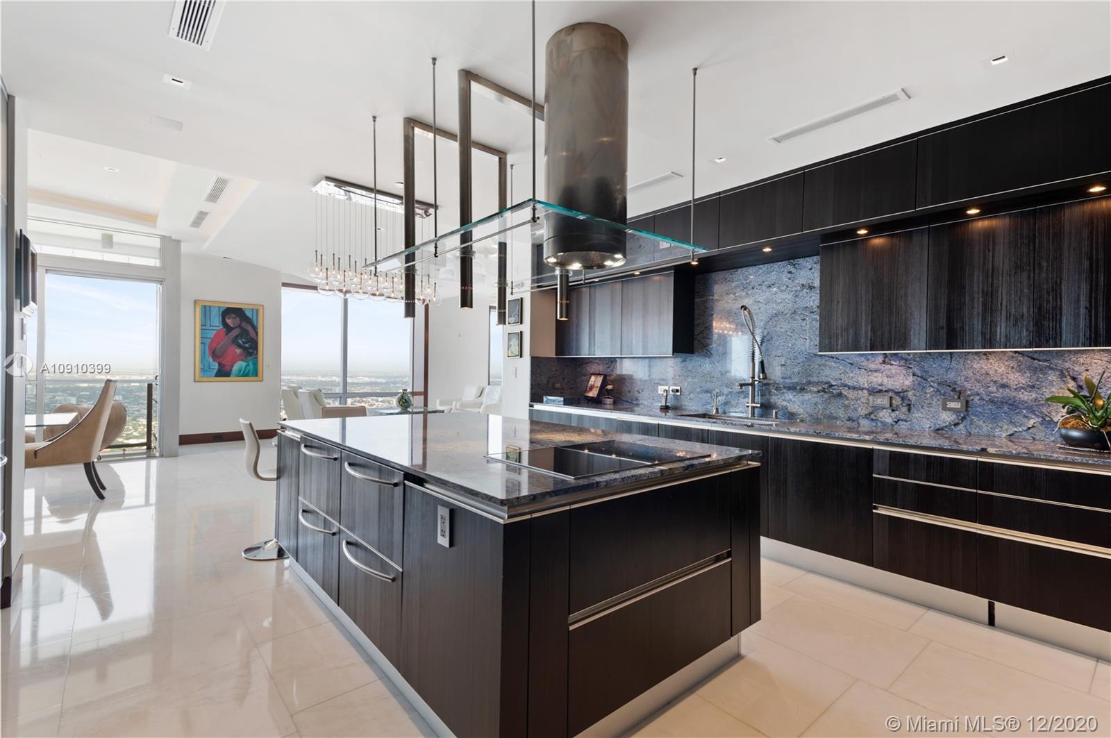 Four Seasons Residence - Residential