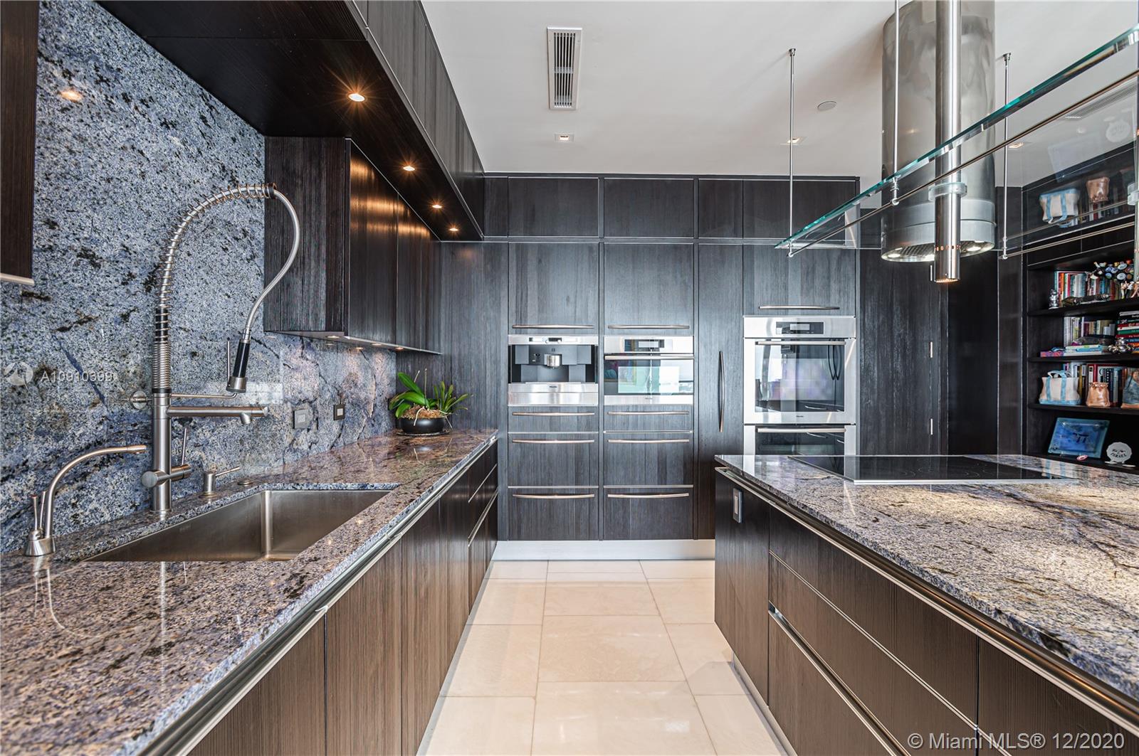 Four Seasons Residence - Residential