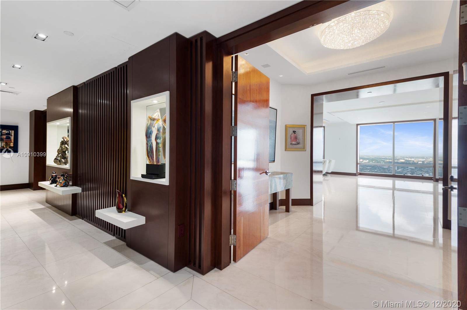 Four Seasons Residence - Residential