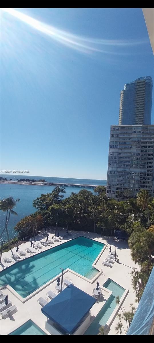 BRICKELL BAY CLUB CONDO - Residential