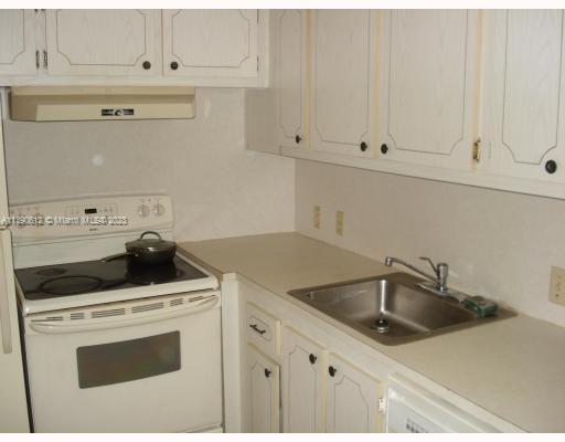 MANSFIELD AT CENTURY VILL - Residential