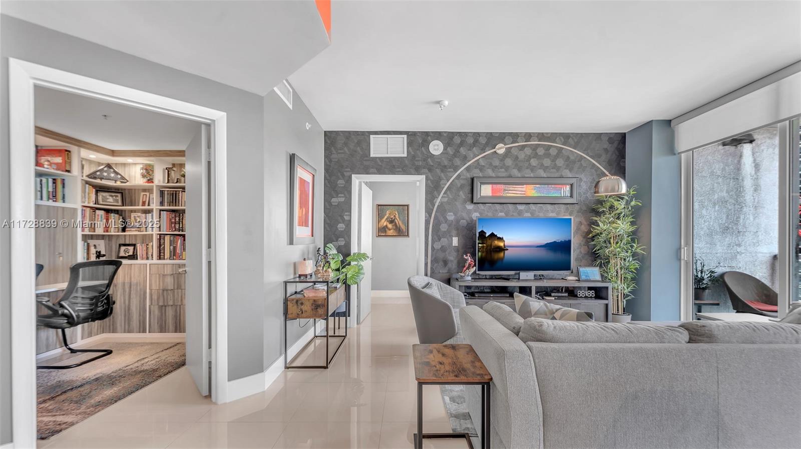 VIZCAYNE NORTH CONDO - Residential