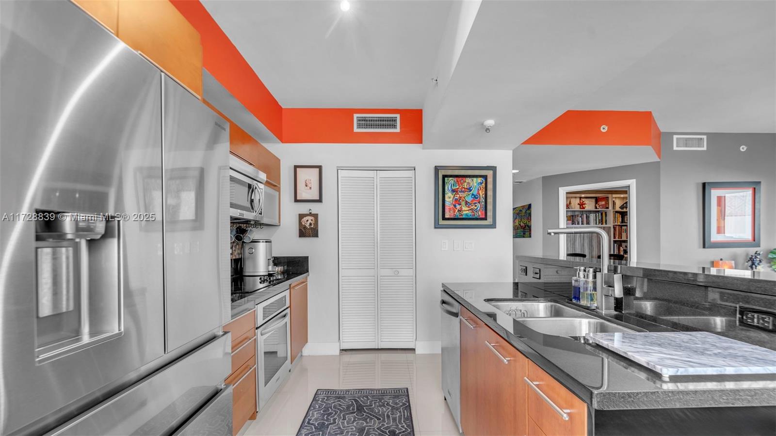 VIZCAYNE NORTH CONDO - Residential