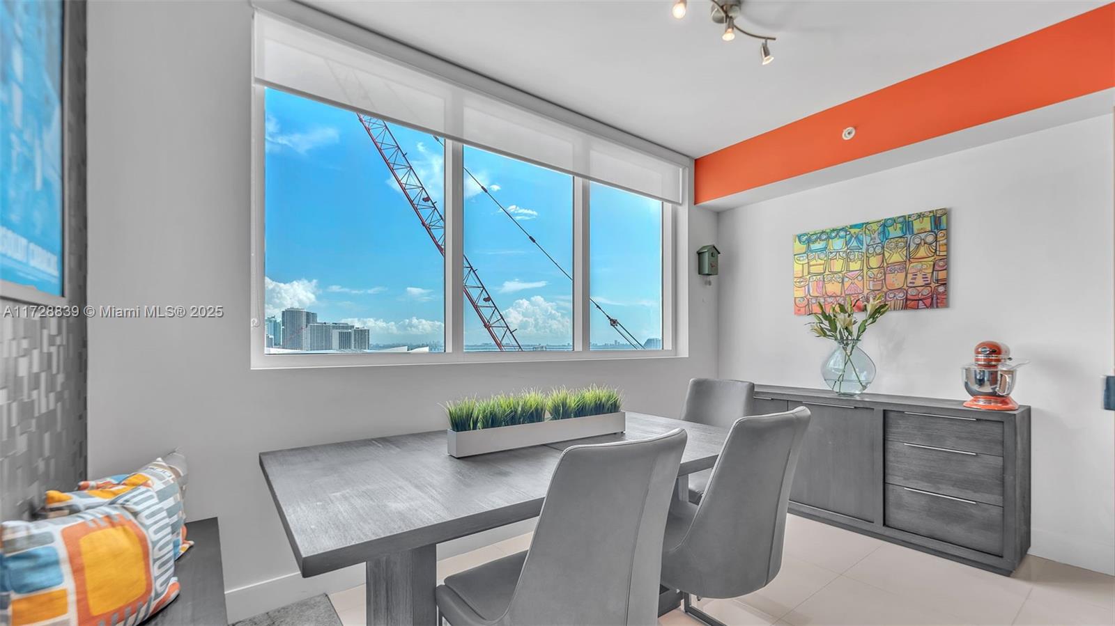 VIZCAYNE NORTH CONDO - Residential