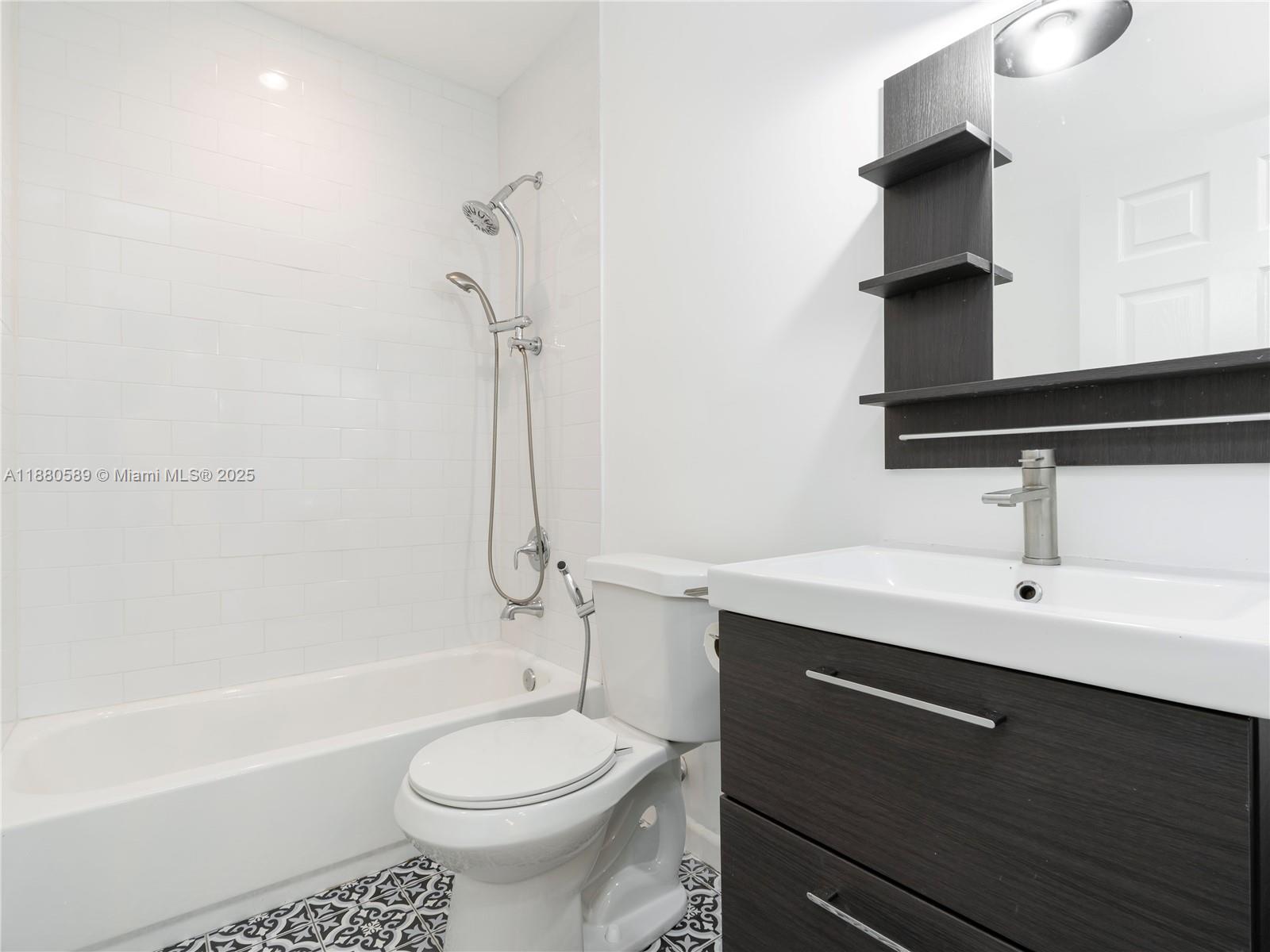 OAKLAND PARK SECOND ADD - Residential Lease