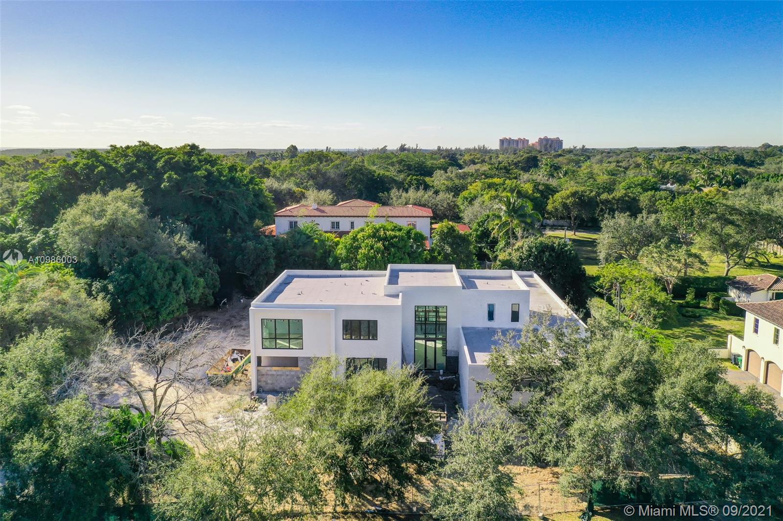 TOWN & RANCH ESTS - Residential