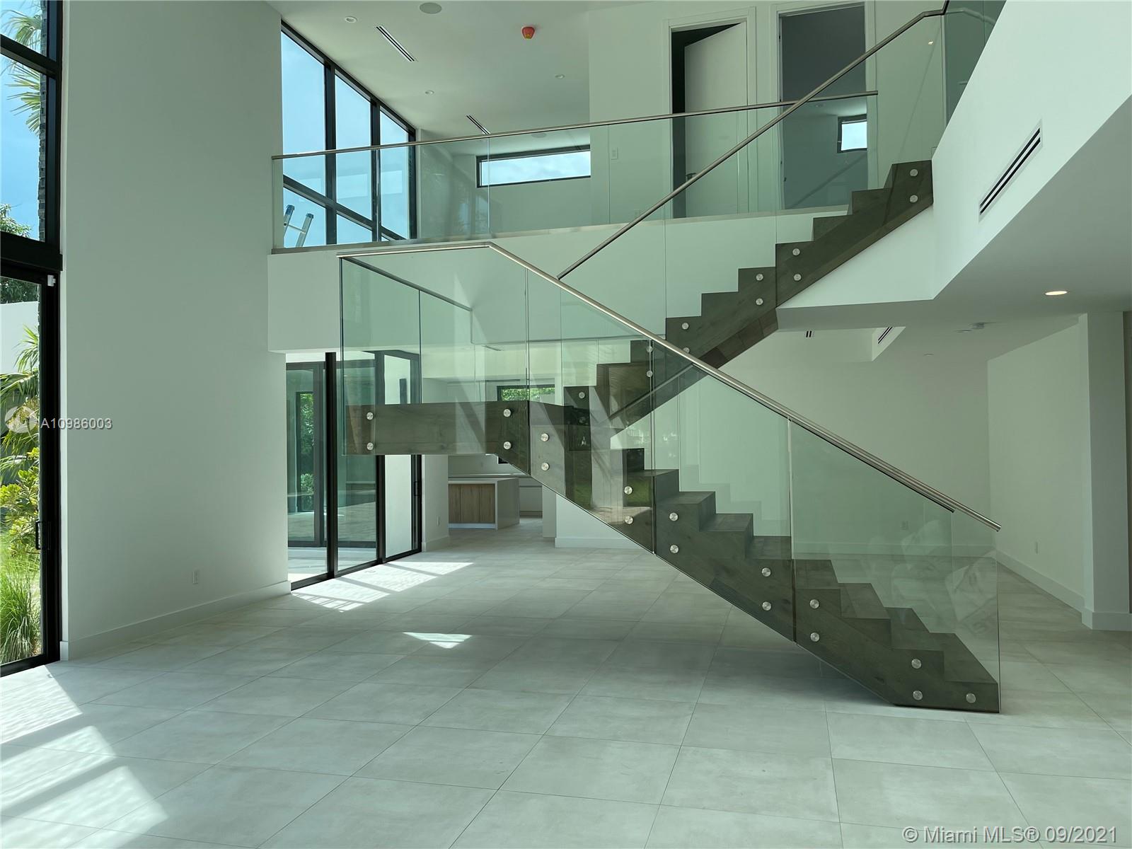 TOWN & RANCH ESTS - Residential